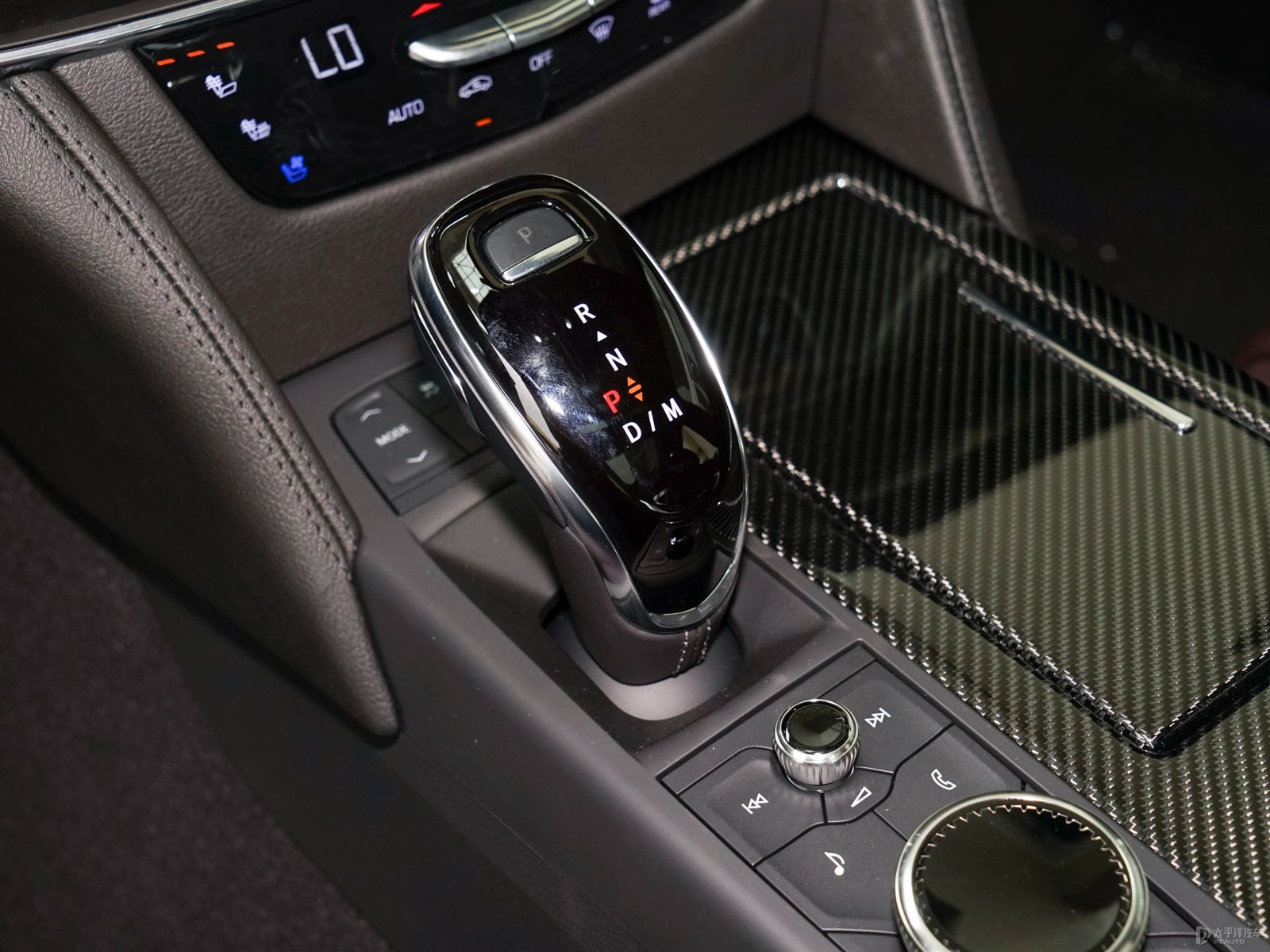 凯迪拉克CT6 2021款 28T 尊贵型外观亮点解析 从设计美学到实用功能的完美融合